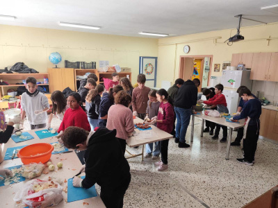 Δράση "The Love Van Goes to School"