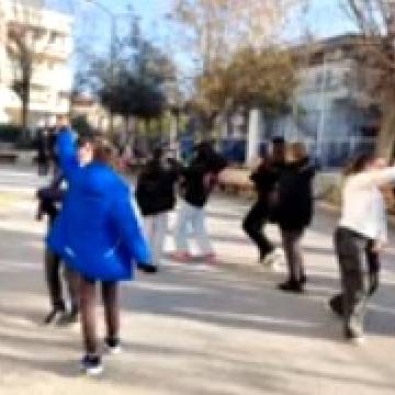 Χριστουγεννιατική χορογραφία του Στ1